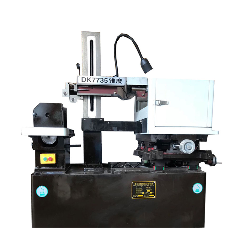 DK7735 ± 15 ° AZ Modular CNC EDM Höghastighetstråd som skärmaskin