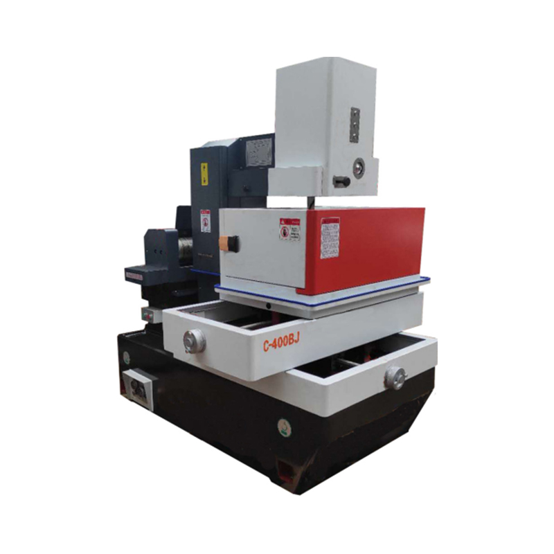 DK7740 C-typ interferensresistent CNC-tråd EDM-medelhastighet skärmaskin